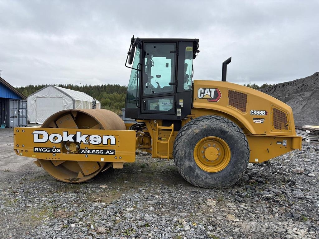 CAT CS66 Single drum rollers