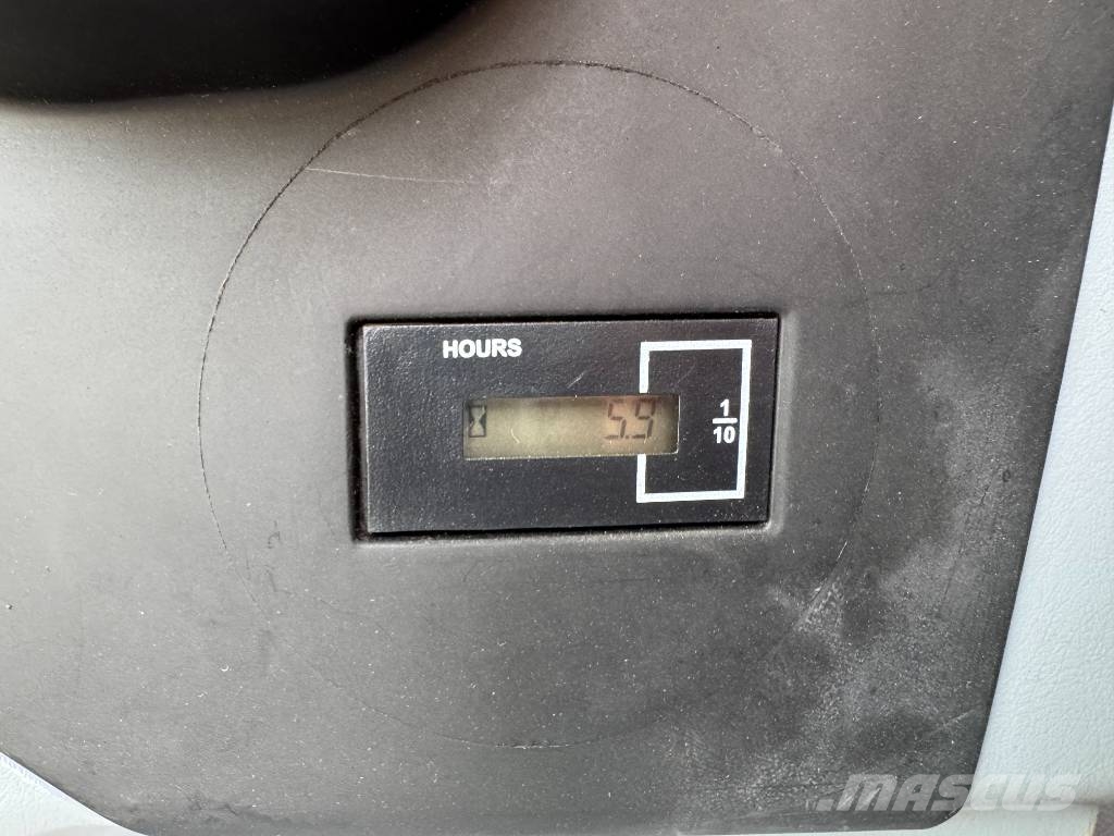 Hyundai R215L Smart X Plus *2026 Model* - Hammer Lines 대형 굴삭기 29톤 이상