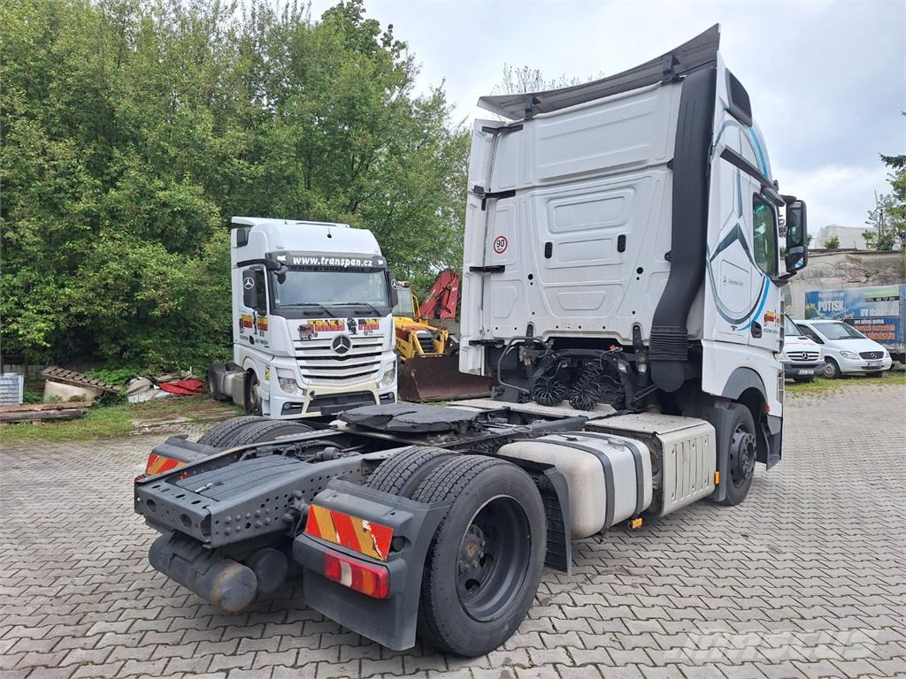Mercedes-Benz ACTROS 1845 وحدات الجر