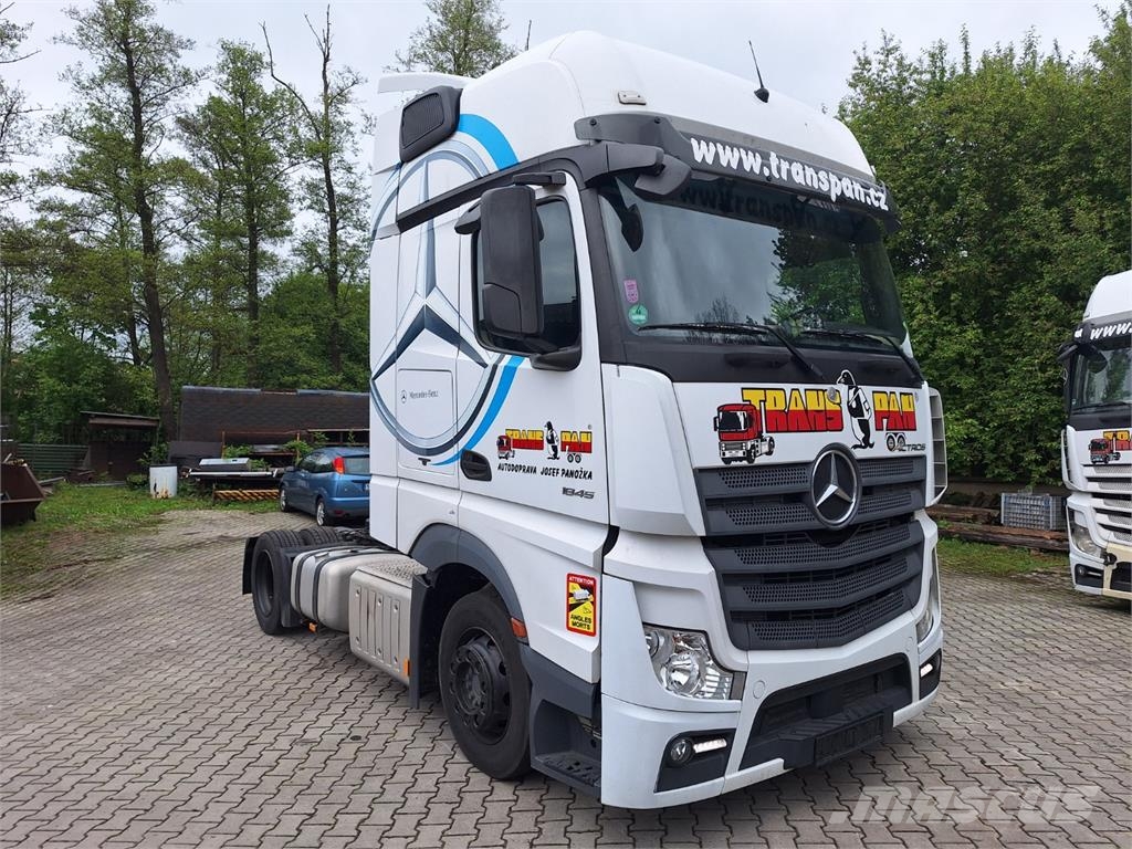 Mercedes-Benz ACTROS 1845 وحدات الجر