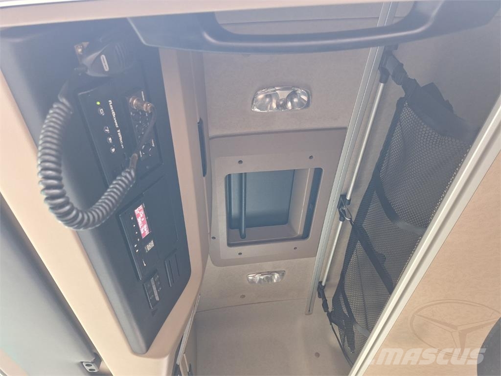 Mercedes-Benz ACTROS 1845 وحدات الجر