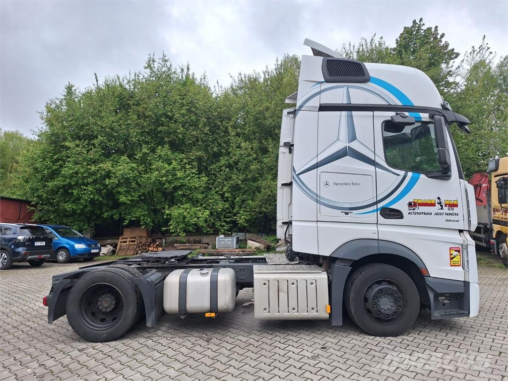 Mercedes-Benz ACTROS 1845 وحدات الجر