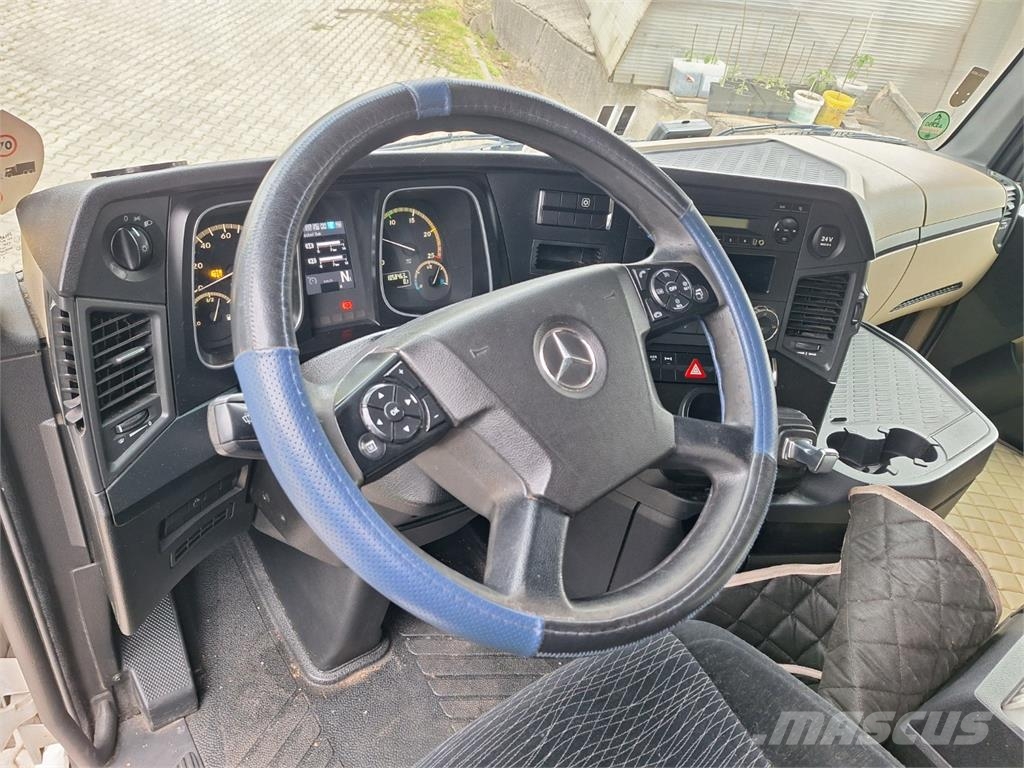 Mercedes-Benz ACTROS 1845 وحدات الجر
