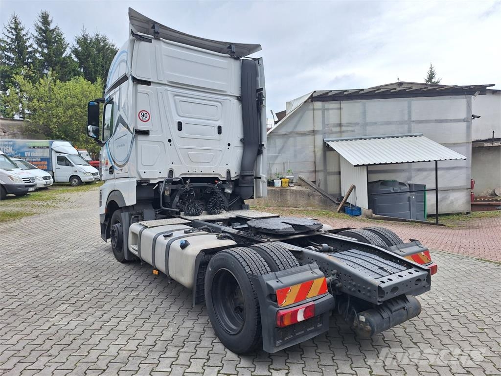 Mercedes-Benz ACTROS 1845 وحدات الجر