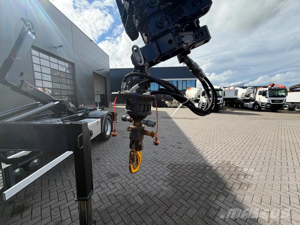 Iveco 190EL25 Haaksysteem/Kraan Euro 6 51.000 km Vrachtwagen met containersysteem