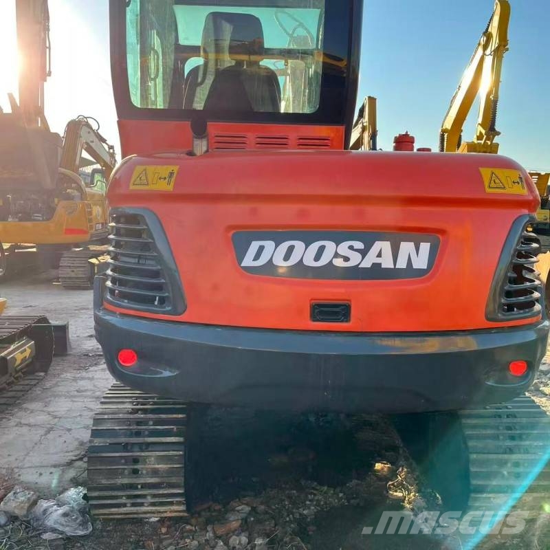 Doosan DX 60 Mini bagri <7t