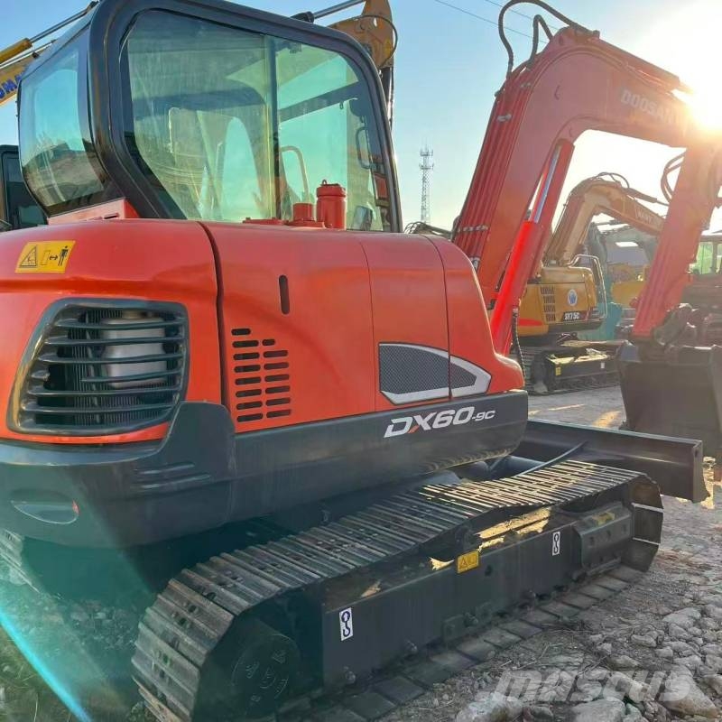 Doosan DX 60 Mini bagri <7t