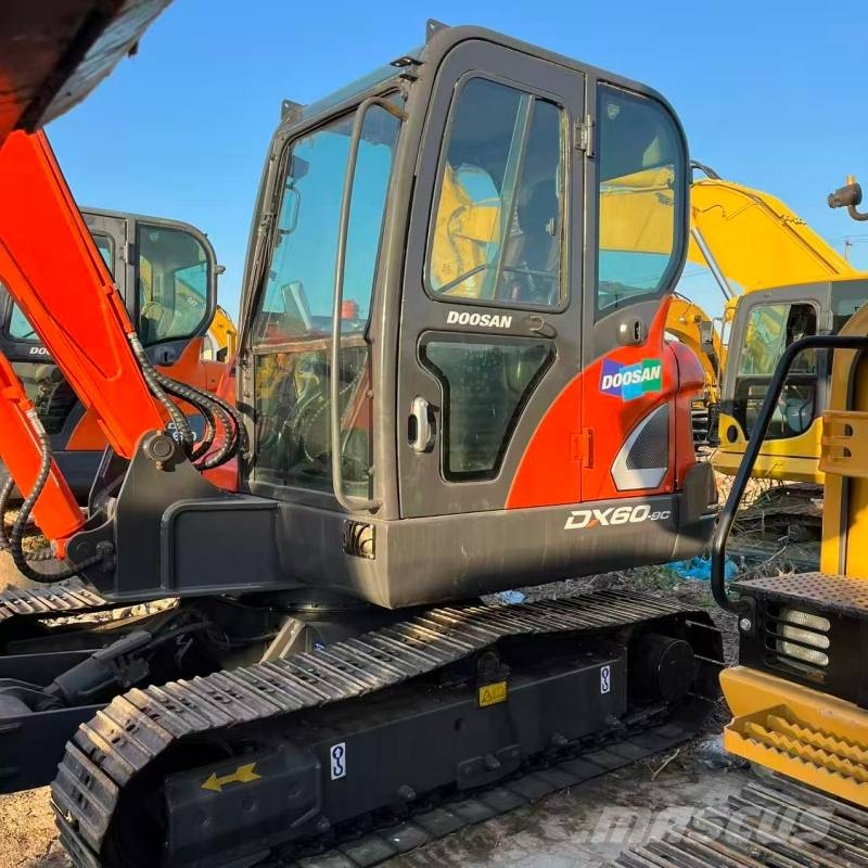 Doosan DX 60 Mini bagri <7t