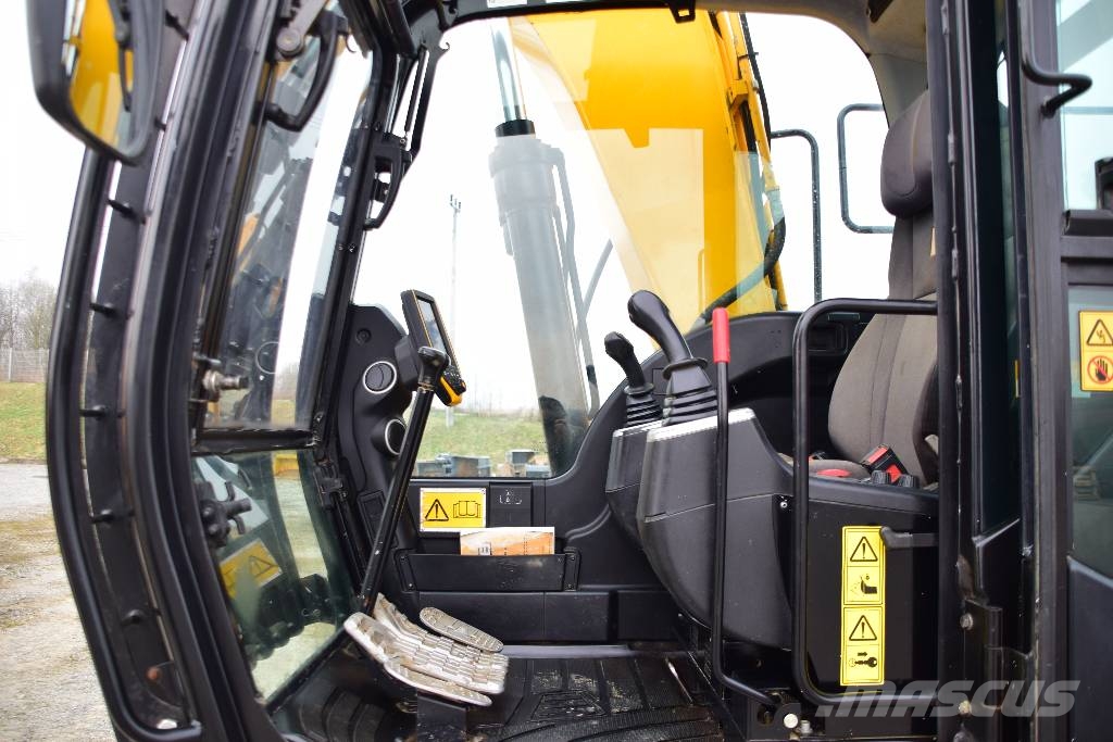JCB JS 131 LC PLUS JS130 Takeuchi TB2150 Hyundai 140 Paletli ekskavatörler
