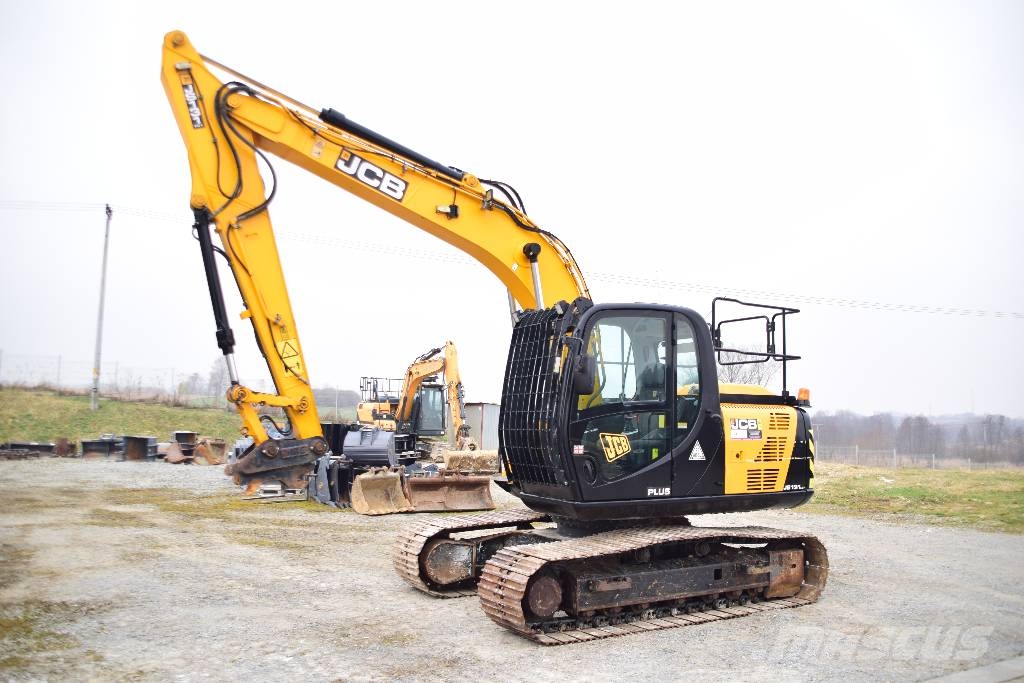 JCB JS 131 LC PLUS JS130 Takeuchi TB2150 Hyundai 140 Paletli ekskavatörler