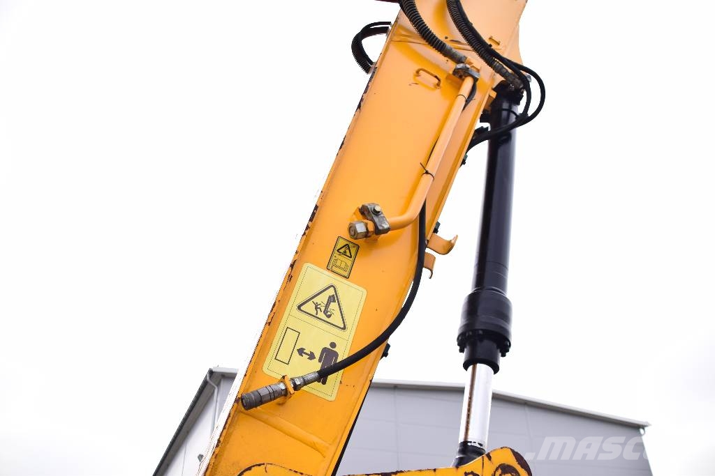 JCB JS 131 LC PLUS JS130 Takeuchi TB2150 Hyundai 140 Paletli ekskavatörler