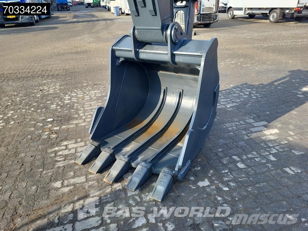 Hyundai R210 Гусеничні екскаватори