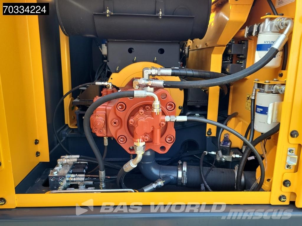 Hyundai R210 Гусеничні екскаватори
