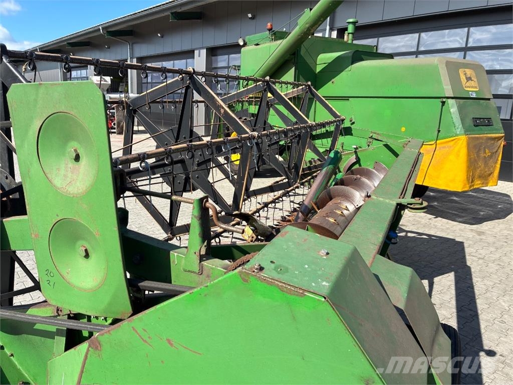 John Deere 950 Leikkuupuimurit