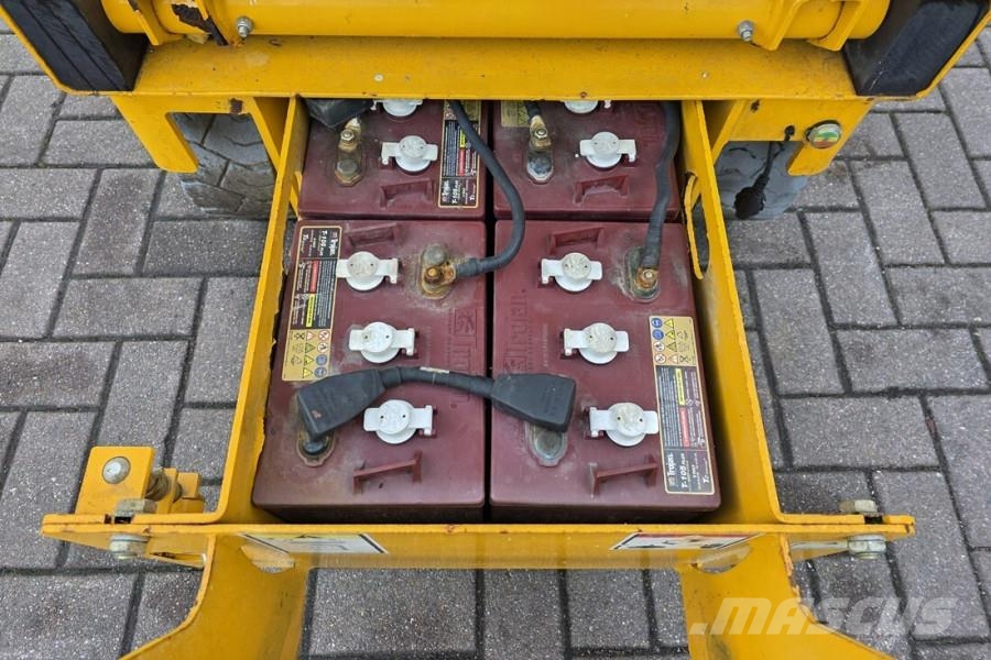 Haulotte Compact 8 Electric, 8.2m Working Height, 350kg Cap Plataformas tijera