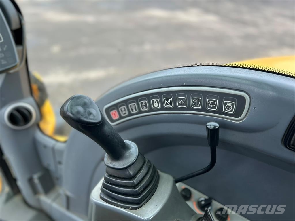 JCB 8080 KALLISTAJA, 600MM TELAT Midikaivukoneet 7t - 12t
