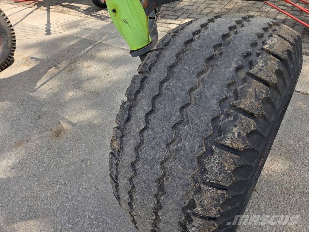 CLAAS Liner 2900 Windrowers