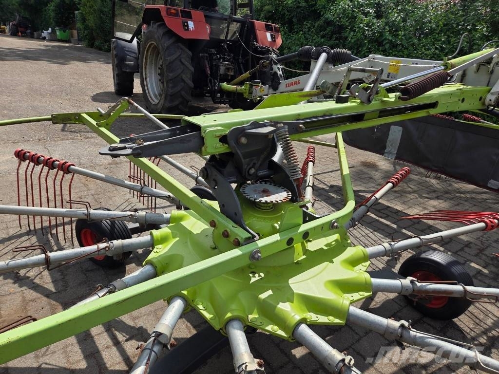 CLAAS Liner 2900 Windrowers