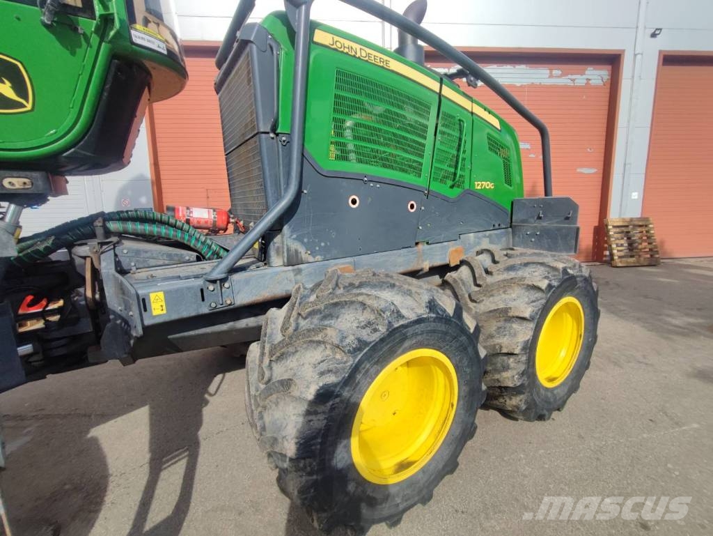 John Deere 1270 G Harvesters