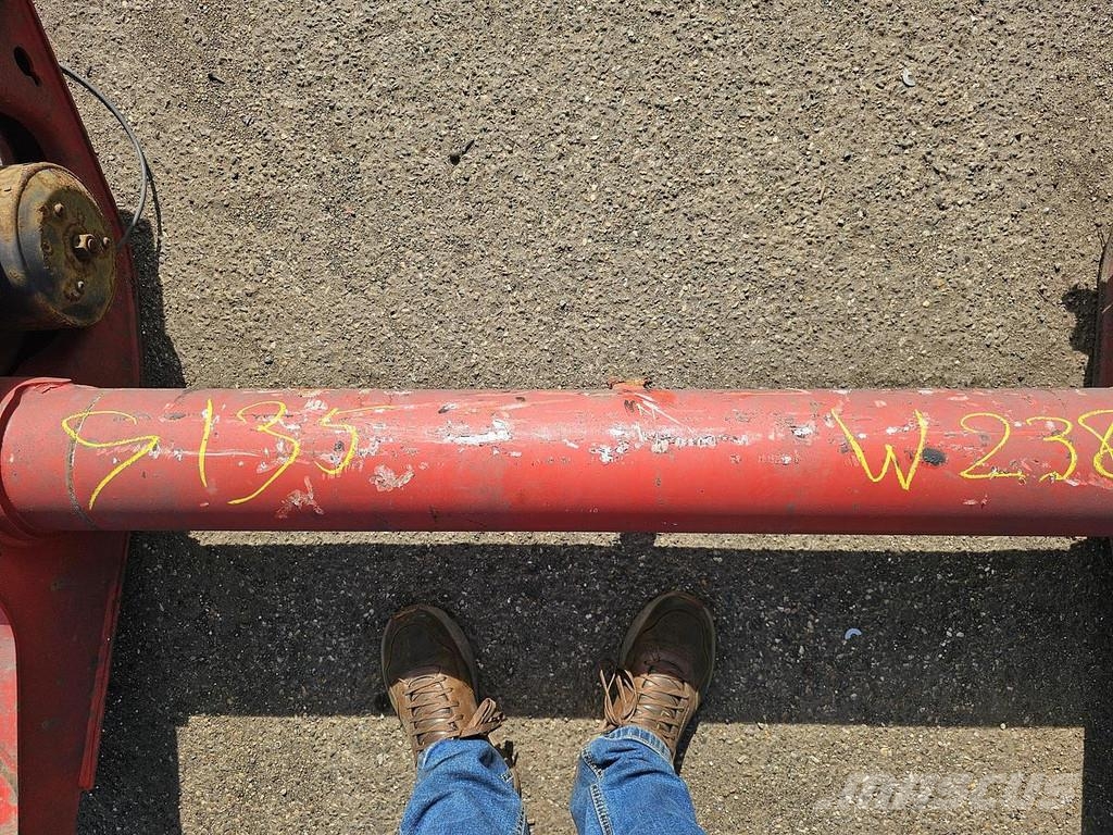 SAF TRAILER AXLE SINGLE TIRES DISC BRAKES. Nápravy