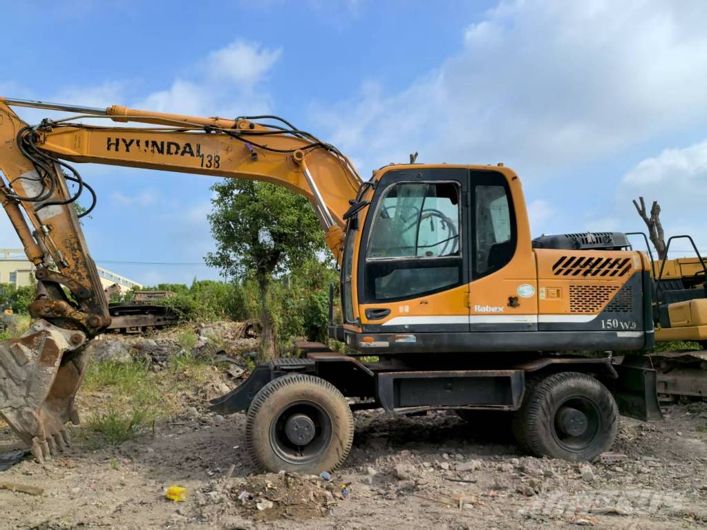 Hyundai Robex 150 W-9 轮式挖掘机