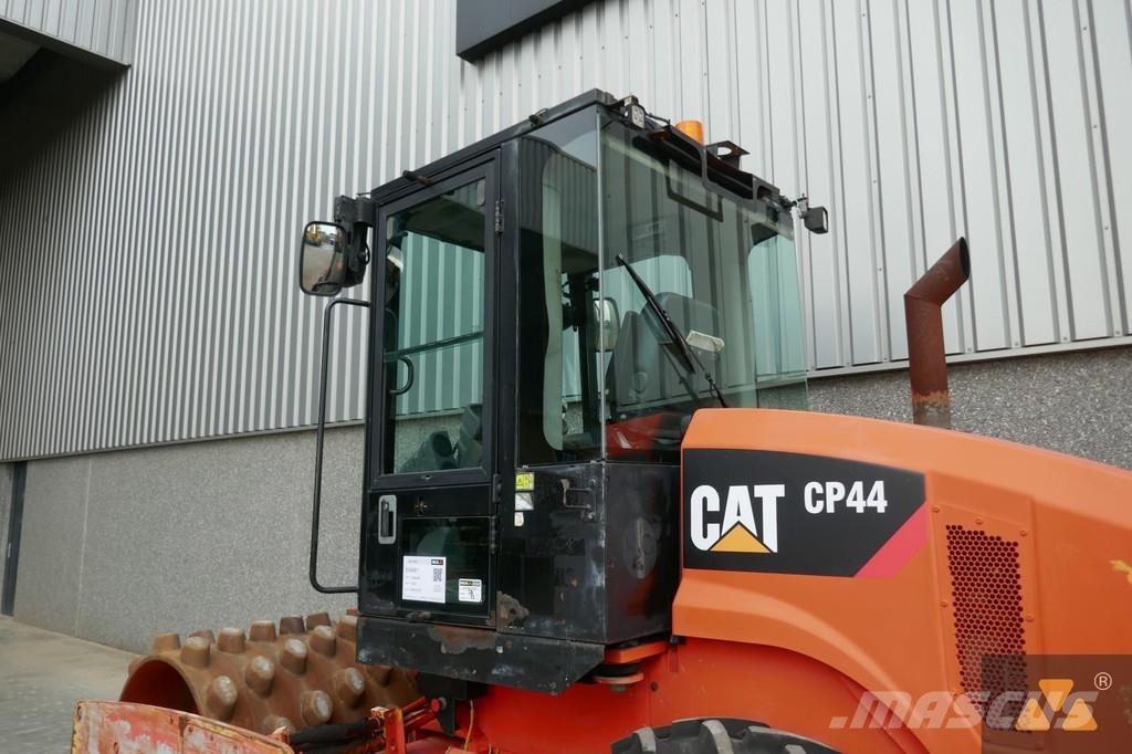 CAT CP44 Ühe trumliga rullid