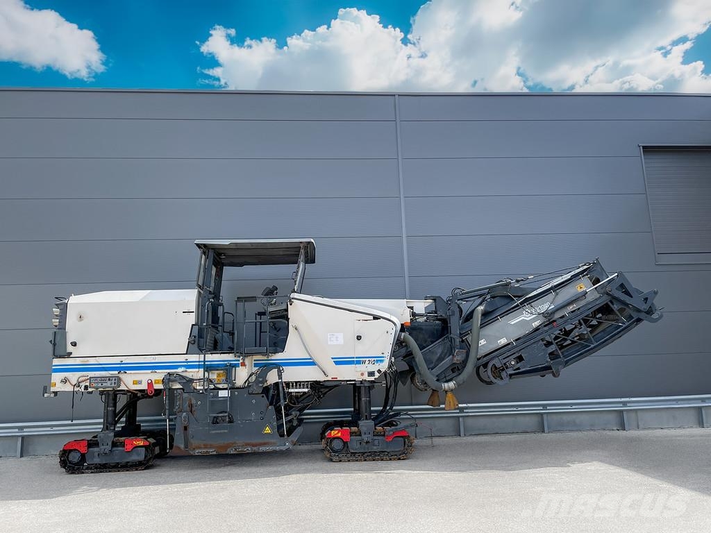 Wirtgen W 210 アスファルトコールドミリングマシーン