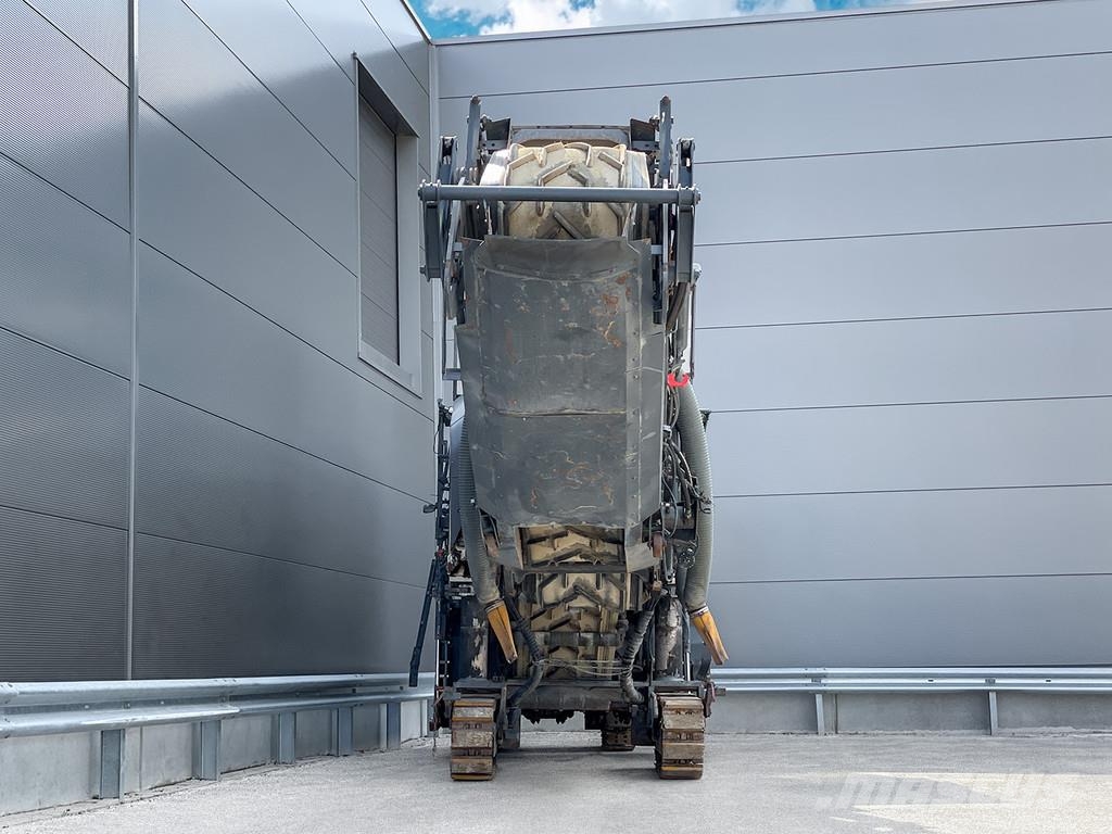 Wirtgen W 210 アスファルトコールドミリングマシーン