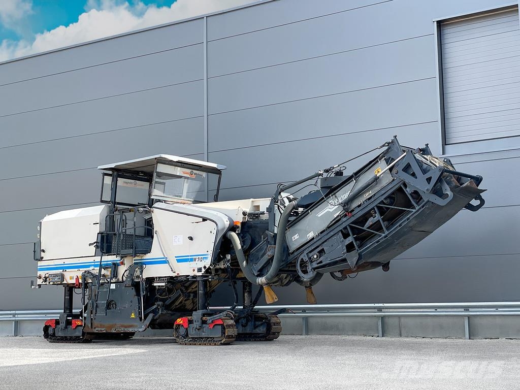 Wirtgen W 210 アスファルトコールドミリングマシーン