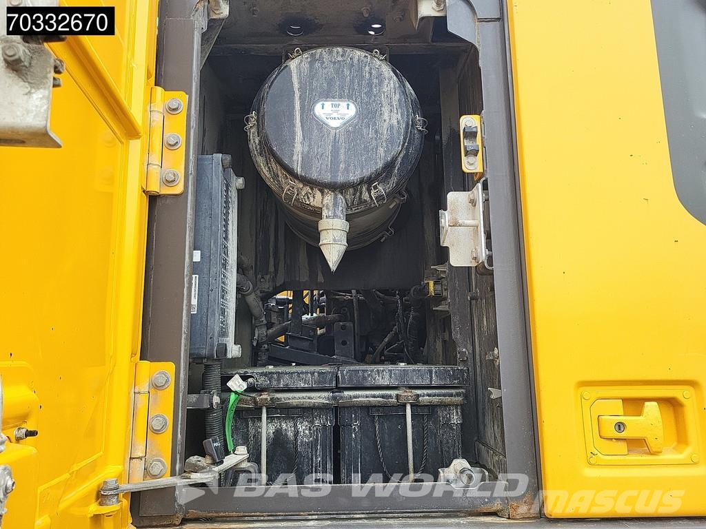 Volvo EC380 E L Rupsgraafmachines