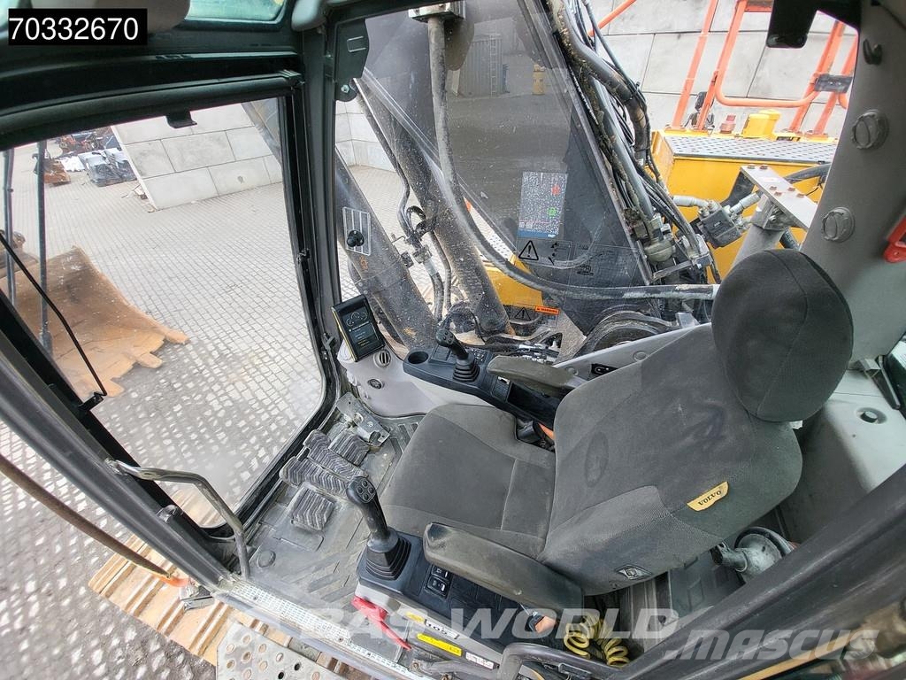 Volvo EC380 E L Rupsgraafmachines