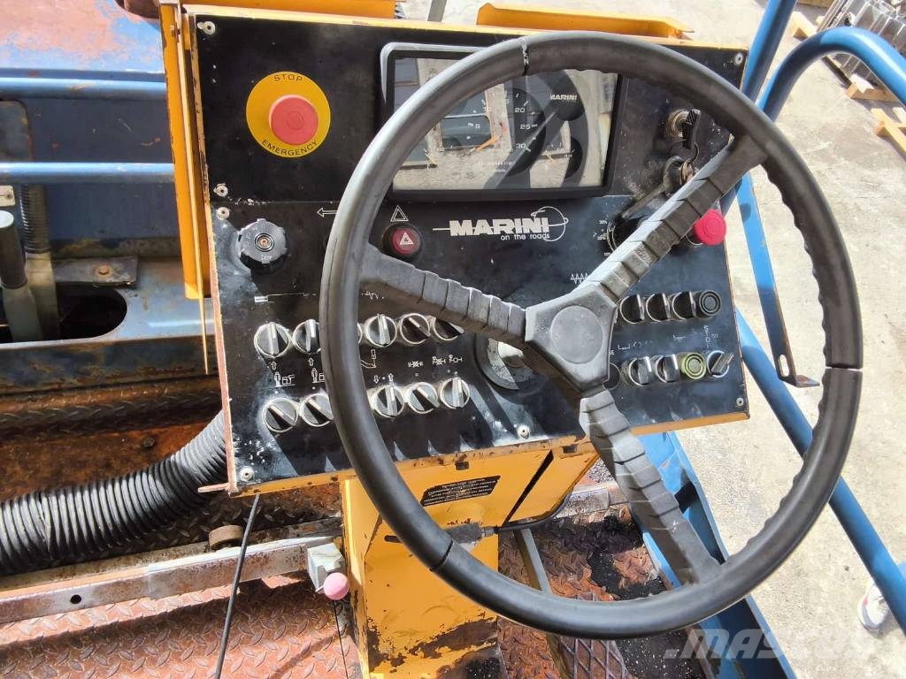 Marini MF 564 Strassenfertiger