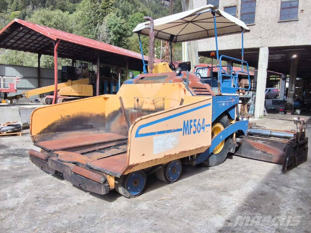 Marini MF 564 Strassenfertiger