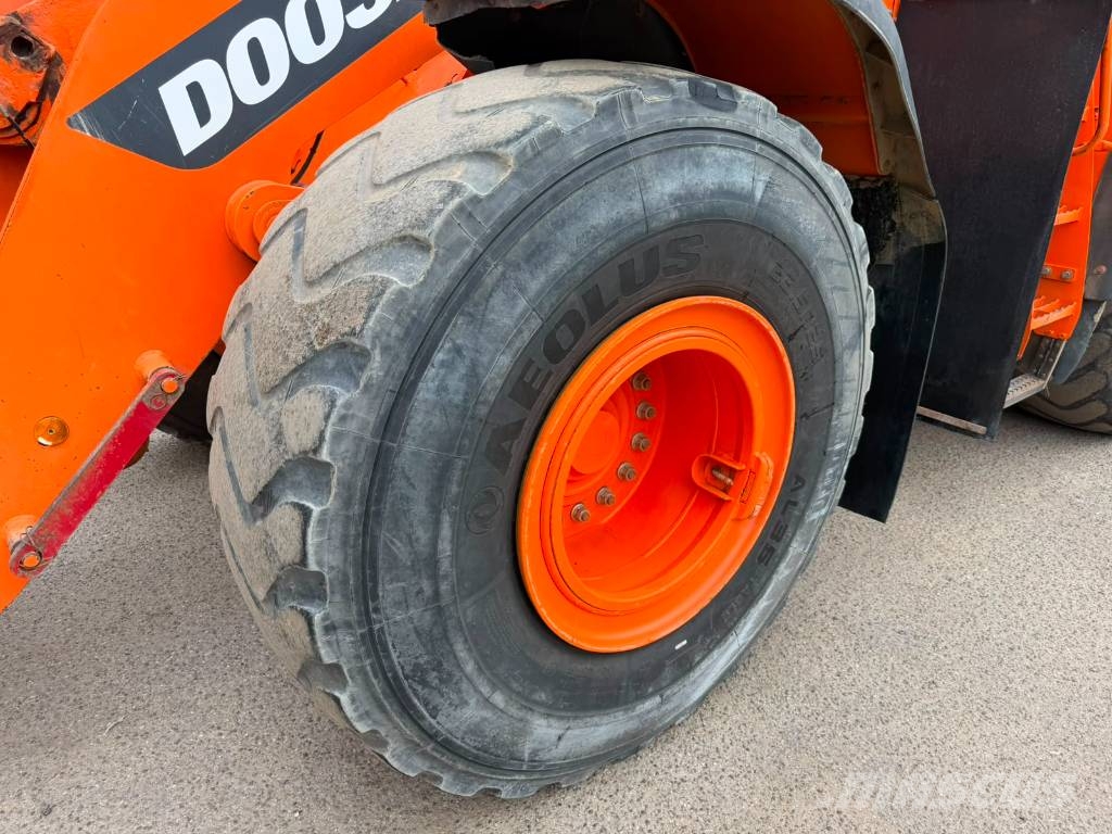 Doosan DL 300-5 Wheel loaders