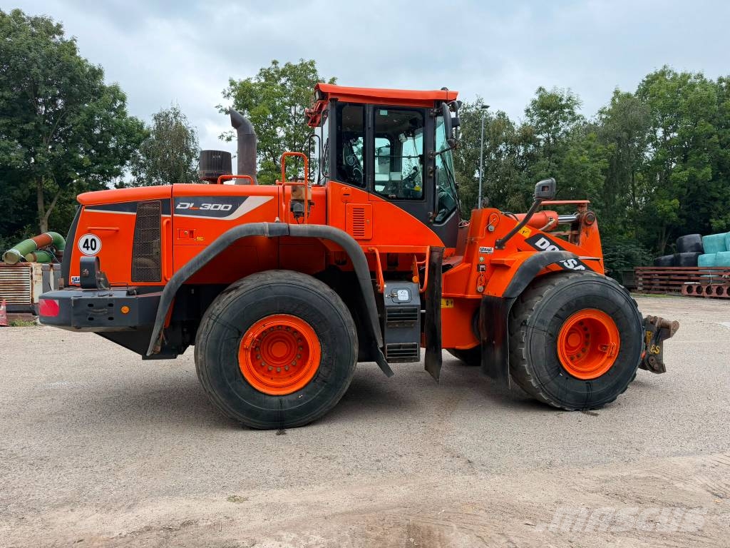 Doosan DL 300-5 Wheel loaders