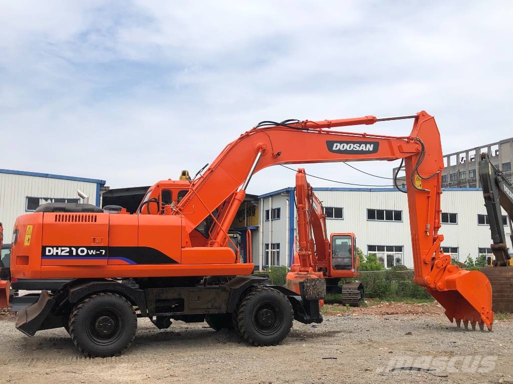 Doosan DH 210 W-7 Wielgraafmachines