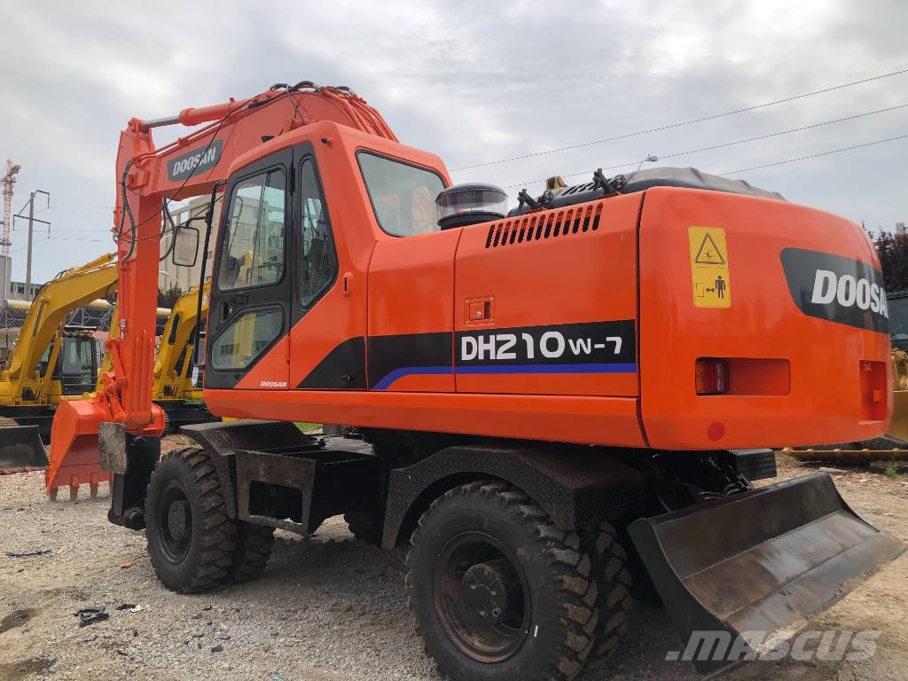 Doosan DH 210 W-7 Wielgraafmachines