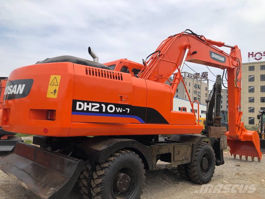 Doosan DH 210 W-7 Wielgraafmachines