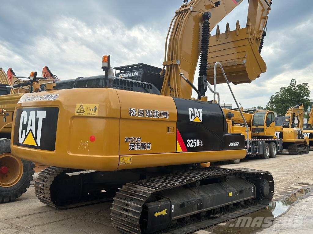 CAT 325D2L 3000 units excavators in stock Lánctalpas kotrók