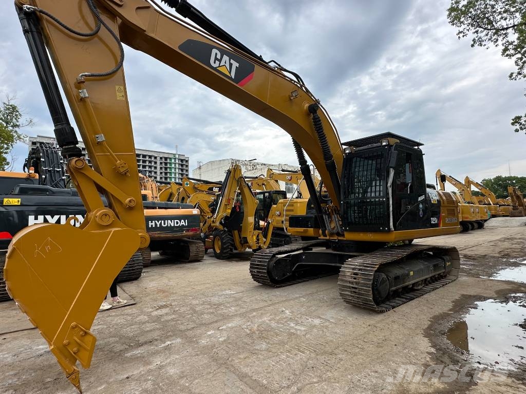 CAT 325D2L 3000 units excavators in stock Lánctalpas kotrók