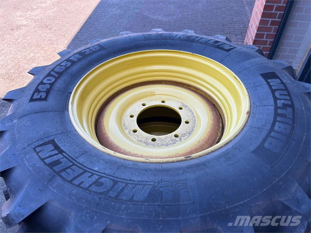 Michelin 650/65R38 + 540/65R28 Agricoltura - Altro
