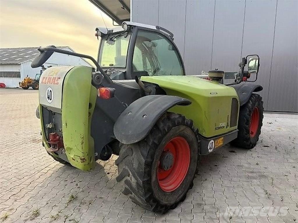 CLAAS Scorpion 7030 農業用テレハンドラー