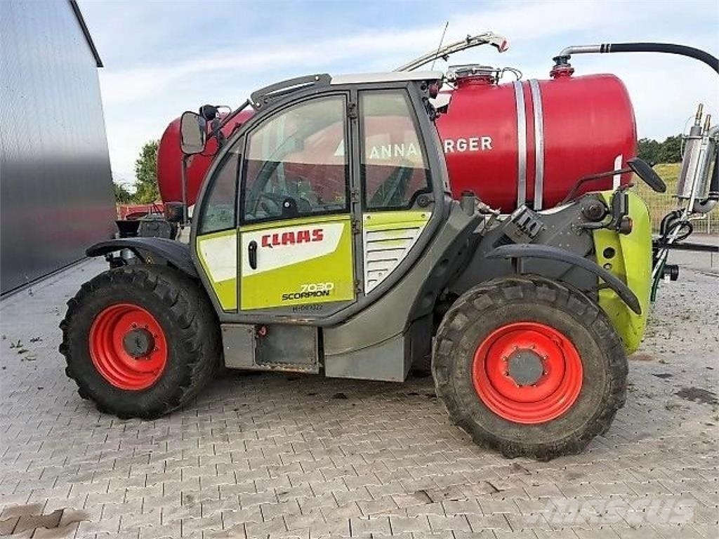 CLAAS Scorpion 7030 農業用テレハンドラー