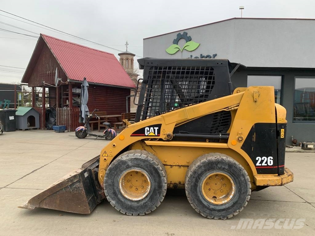 CAT 226 Kompaktrakodók