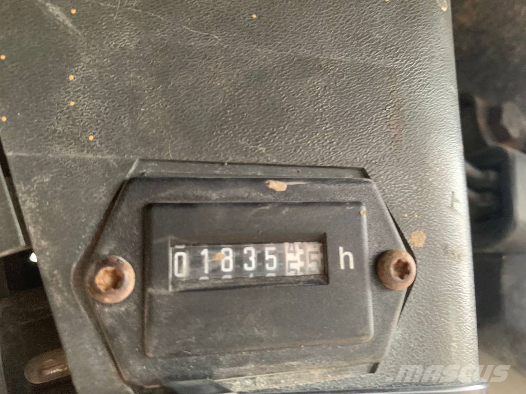 CAT 226 Kompaktrakodók