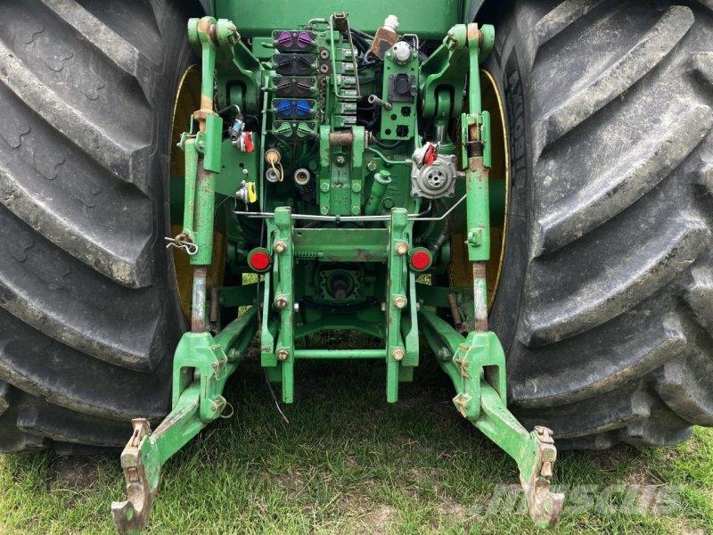 John Deere 8285R Traktori