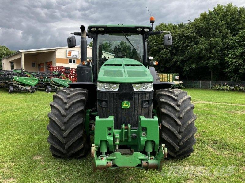 John Deere 8285R Traktori