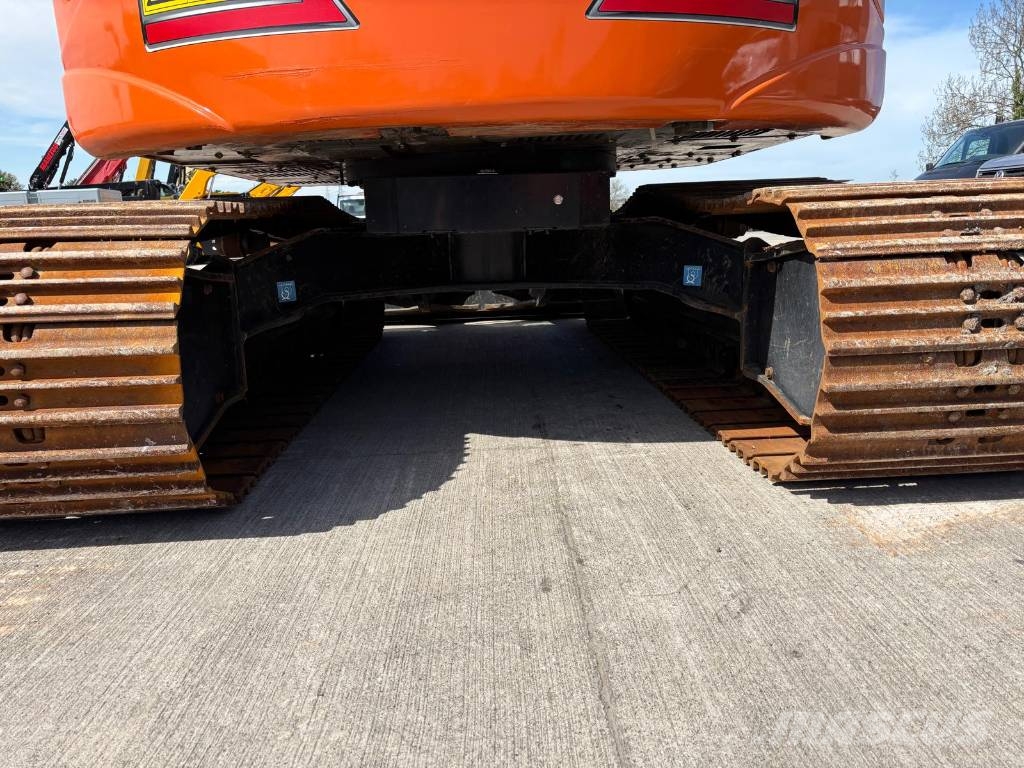 Hitachi ZX 135 USBL-7B Excavadoras sobre orugas