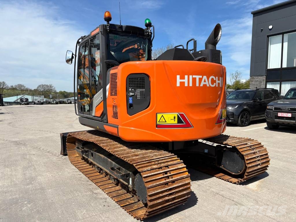 Hitachi ZX 135 USBL-7B Excavadoras sobre orugas