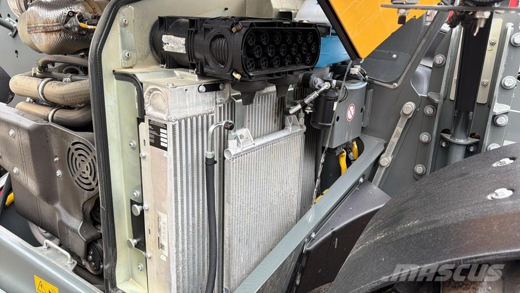 Liebherr T42-7S (INCL BUCKET / BE MACHINE / LIKE NEW / 7M H Teleskoplader